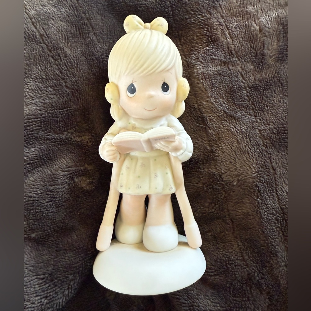 🎀3/$25🎀 Precious Moments Special Edition Figurine, He Walks With Me